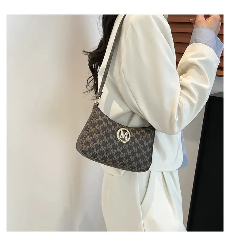 French Retro Crossbody Bag Women 2025 Summer — feature 17