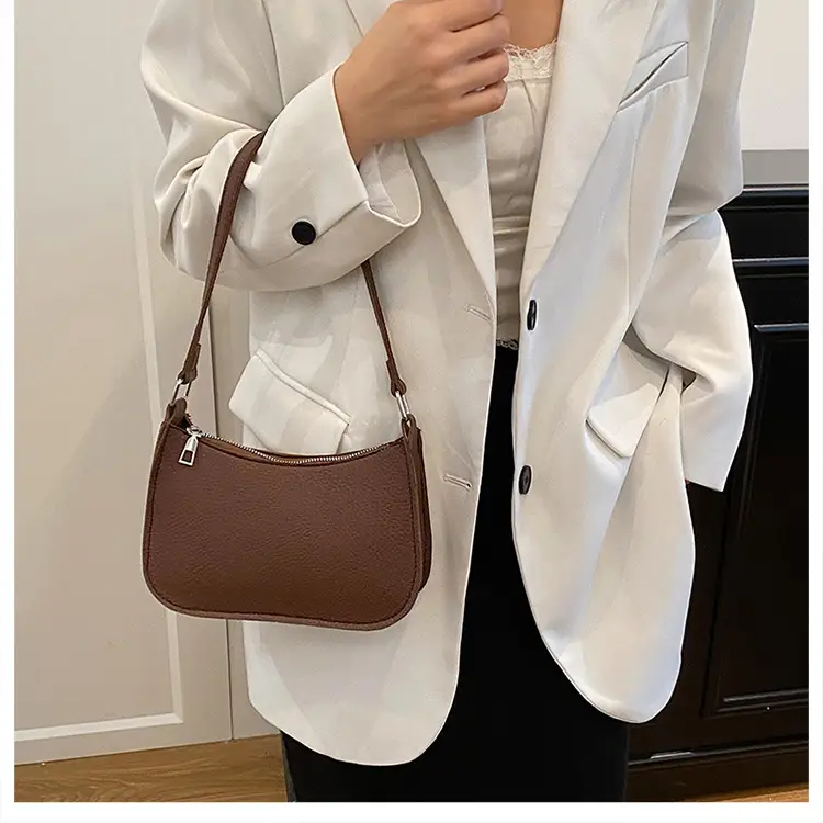 Women's Tan Leather Shoulder Bag Large Capacity 2025 — feature 11
