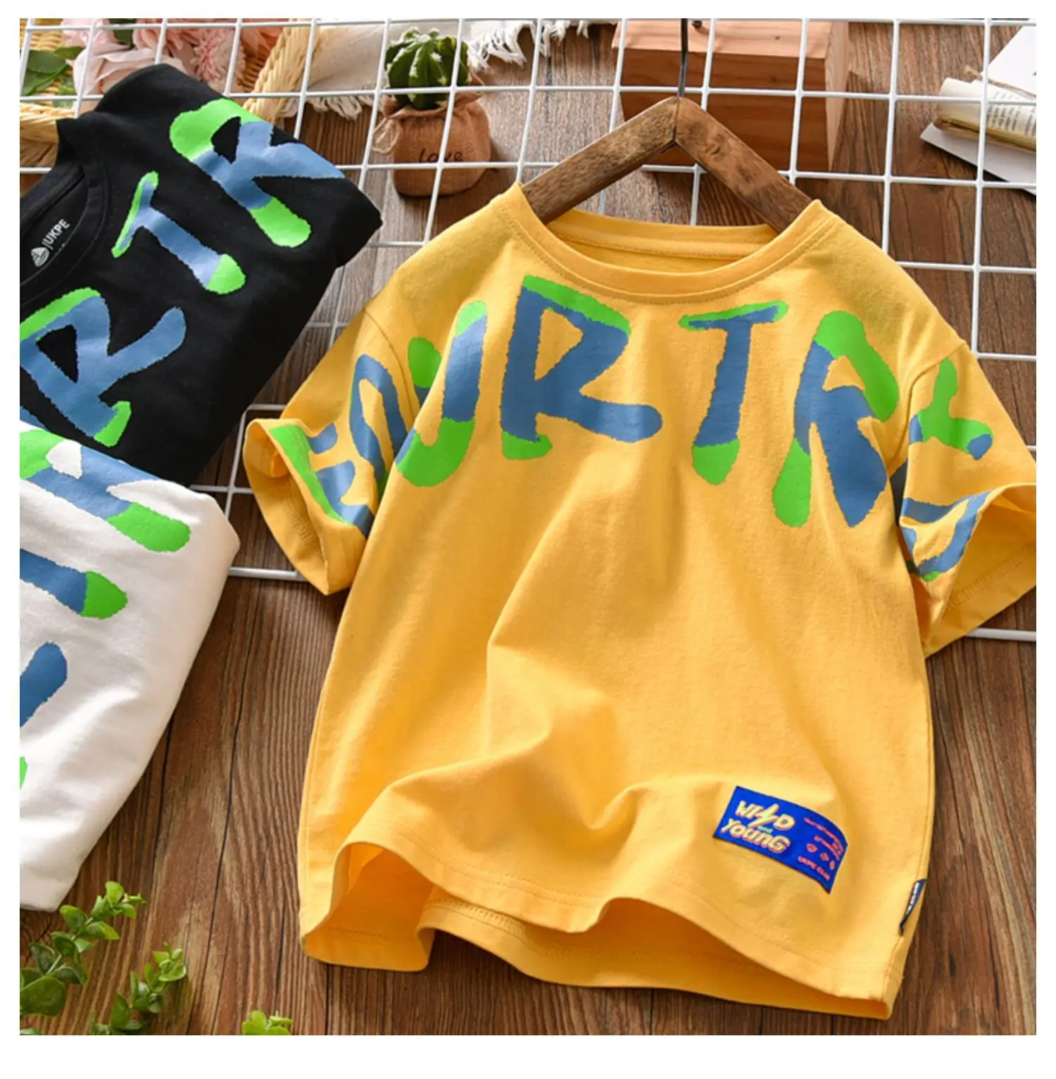 Boys Round Neck Letter Print T-Shirt Black Summer 2026 — feature 7