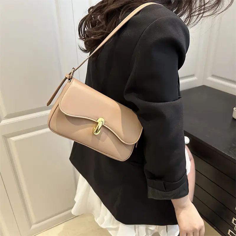 White Textured Shoulder Bag for Women 2025 - Image 7