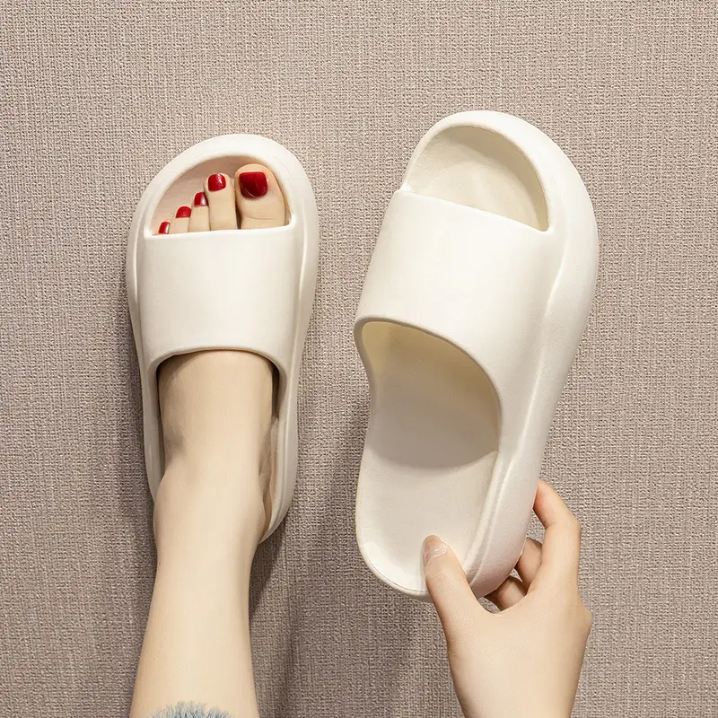 Qida Shun High-Heeled Slippers for Women to Wear Outside in Summer, Thick-Soled Sandals to Increase Height, New Style for Seaside and Beach Travel - Image 2