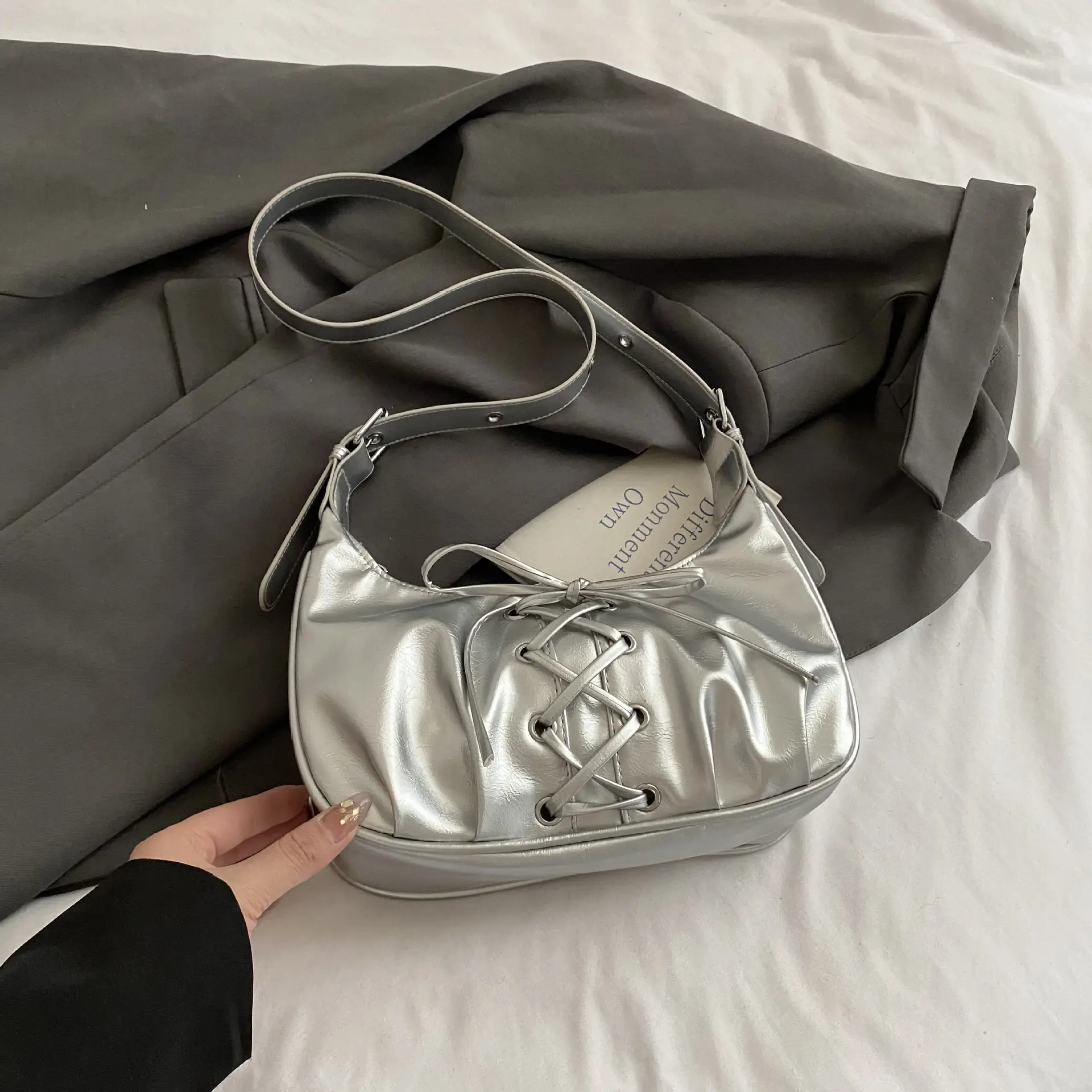 Elegant Lace-Up Bow Shoulder Bag for Women - Image 4