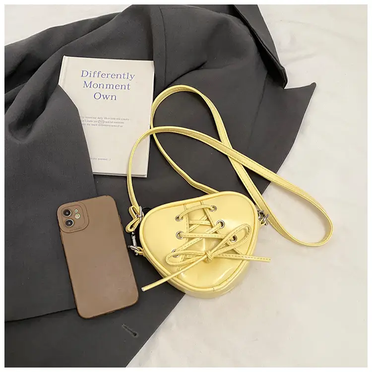 Korean Ins Heart Small Bag for Women Yellow — feature 3