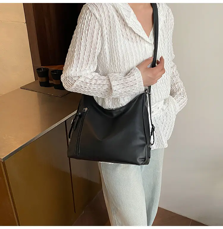 2025 New Fashion Retro Crossbody Bag Large Capacity — feature 19