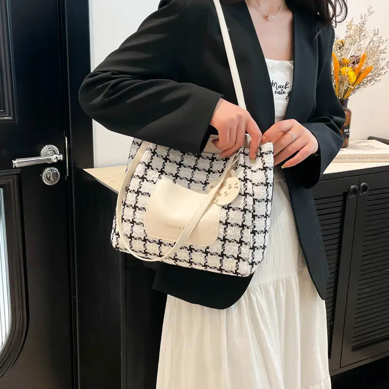 Women's Plaid Shoulder Bag Large Capacity 2025 - Image 5