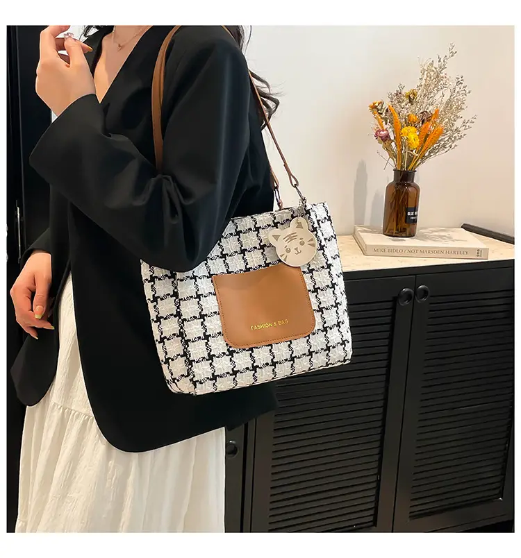 Women's Plaid Shoulder Bag Large Capacity 2025 — feature 14