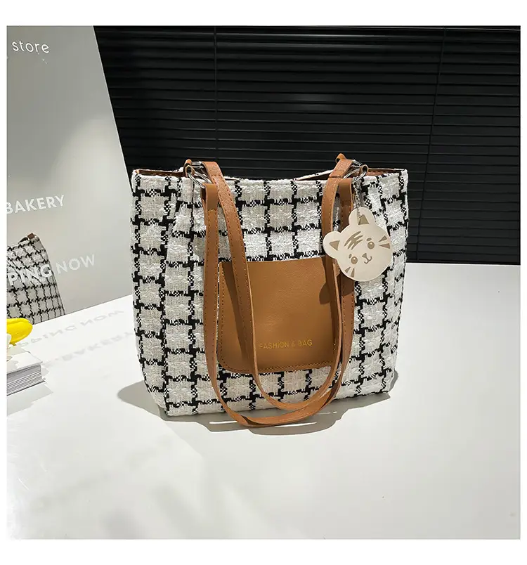Women's Plaid Shoulder Bag Large Capacity 2025 - Image 2