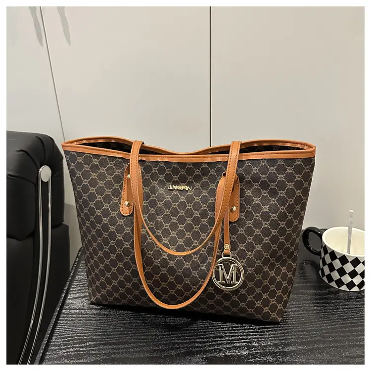 Women's Printed Letter Tote Bag Large Capacity Autumn Winter — feature 10