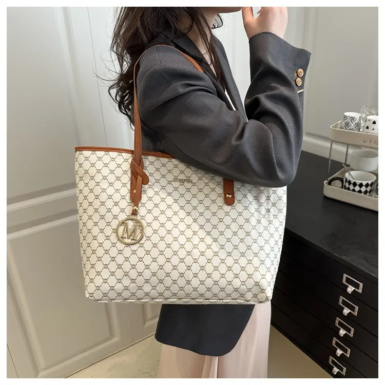 Women's Printed Letter Tote Bag Large Capacity Autumn Winter — feature 14