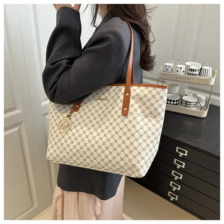 Women's Printed Letter Tote Bag Large Capacity Autumn Winter — feature 15