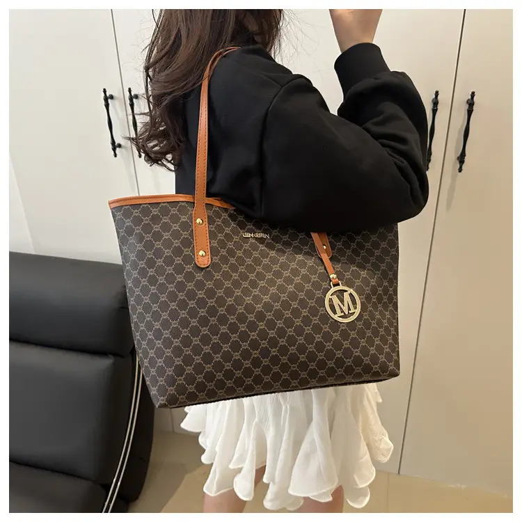 Women's Printed Letter Tote Bag Large Capacity Autumn Winter — feature 18