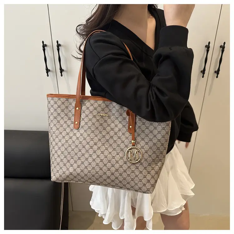 Women's Printed Letter Tote Bag Large Capacity Autumn Winter — feature 21