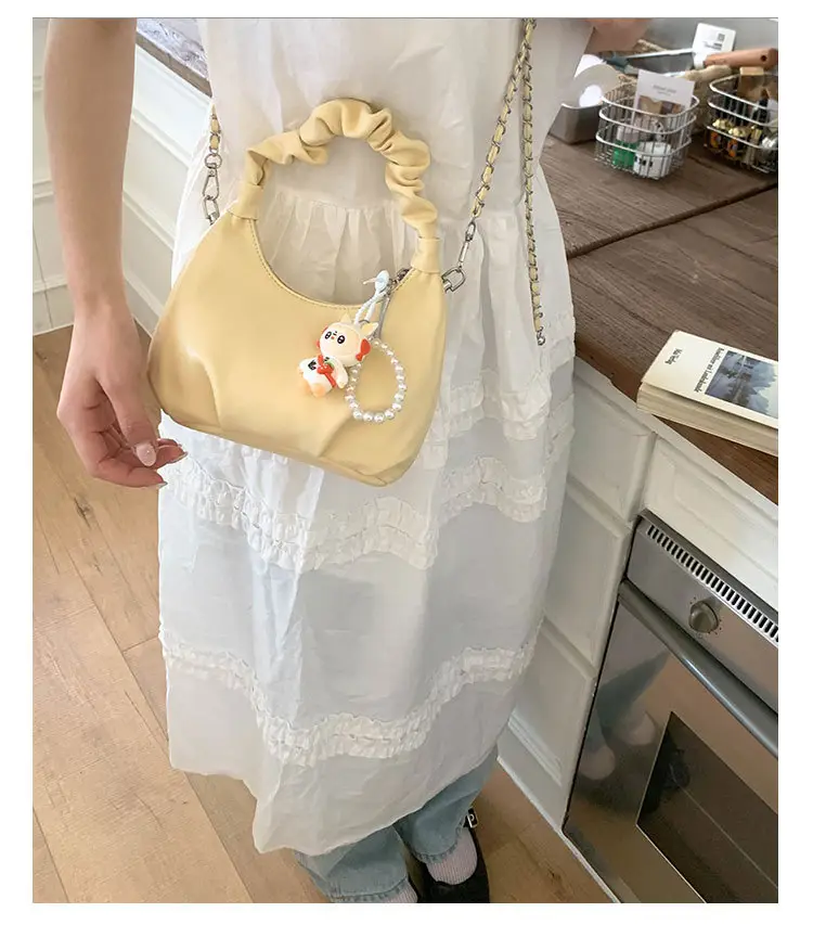 Women's Pleated Shoulder Bag with Doll Design Beige — feature 16
