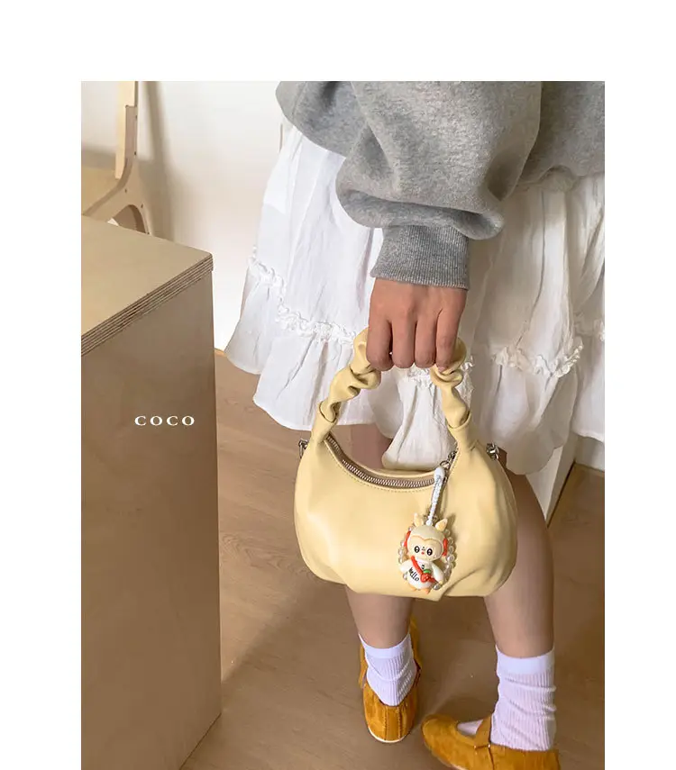 Women's Pleated Shoulder Bag with Doll Design Beige — feature 17
