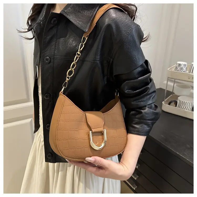 Textured Crossbody Bag 2026 New Trendy Fashion — feature 9