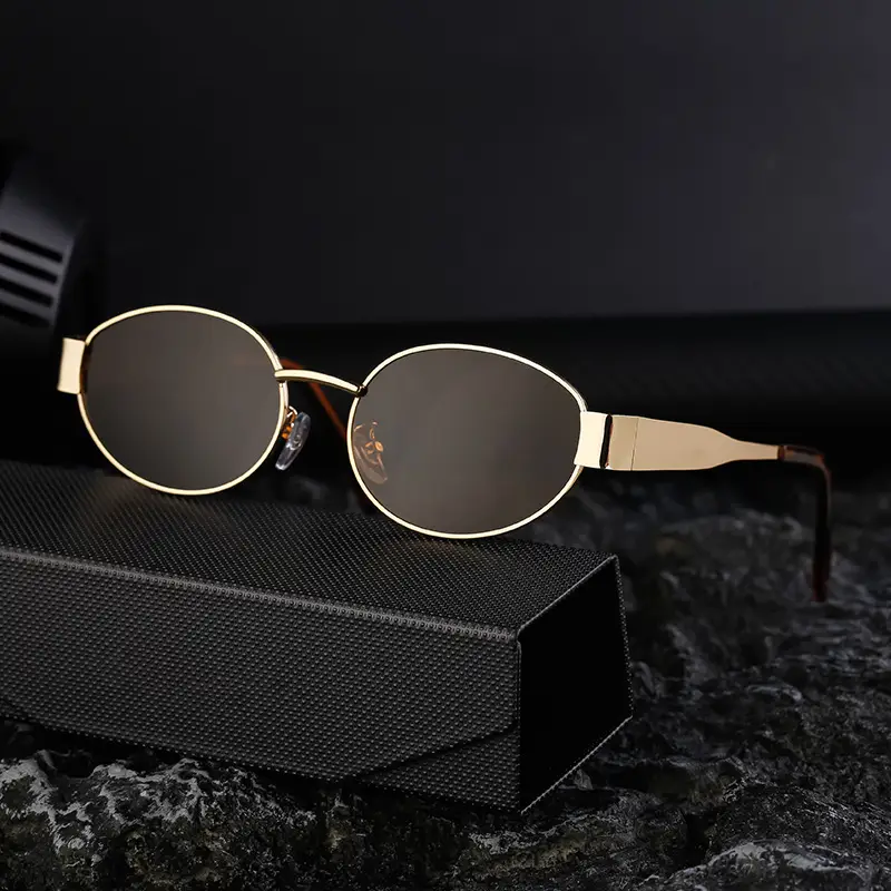 Women's Round Frame Sunglasses White Black