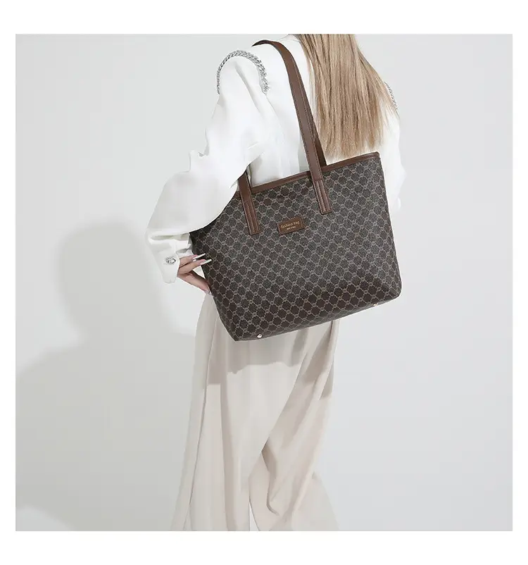 Women's Monogram Canvas Shoulder Bag Brown Leather Handle — feature 19