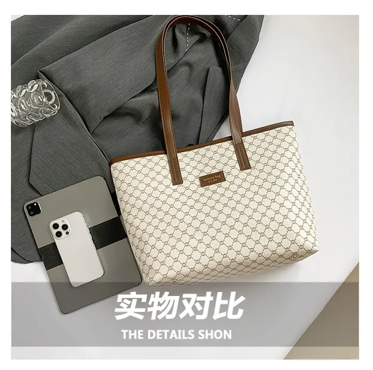 Women's Monogram Canvas Shoulder Bag Brown Leather Handle — feature 5