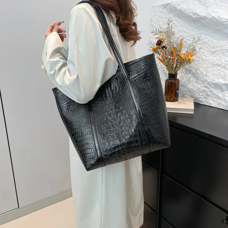 Black Croc Embossed Tote Bag for Women - Image 4