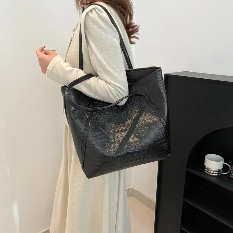 Black Croc Embossed Tote Bag for Women - Image 6