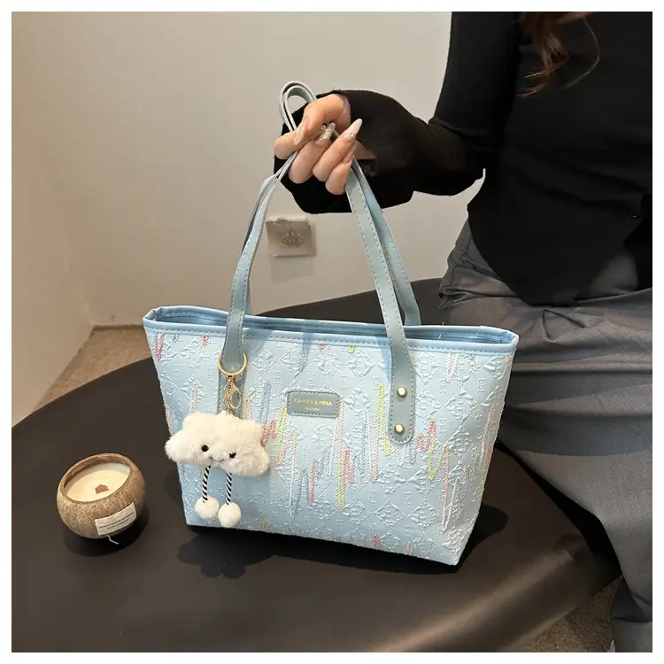 2025 Cute Bear Pendant Tote Bags Women's Shoulder Bags — feature 12
