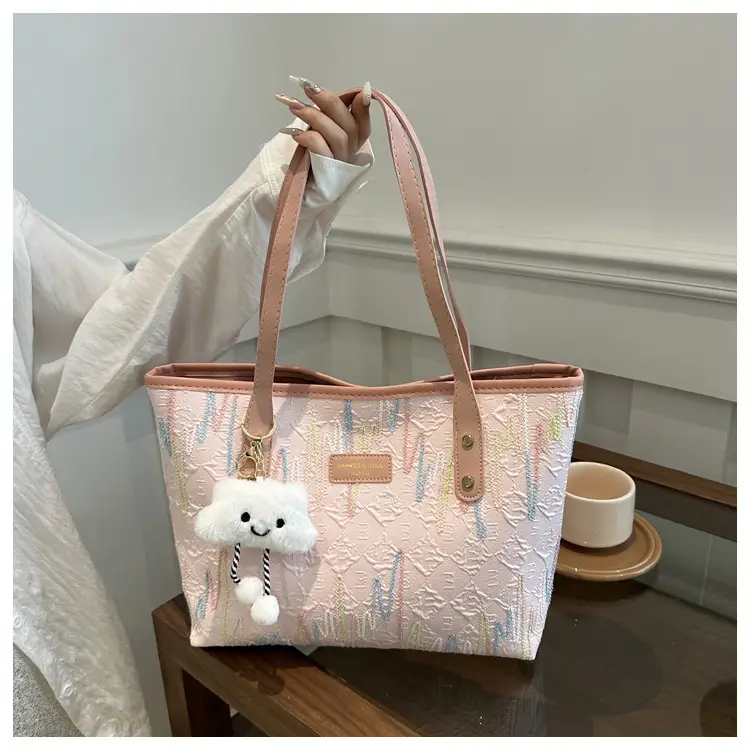 2025 Cute Bear Pendant Tote Bags Women's Shoulder Bags — feature 15