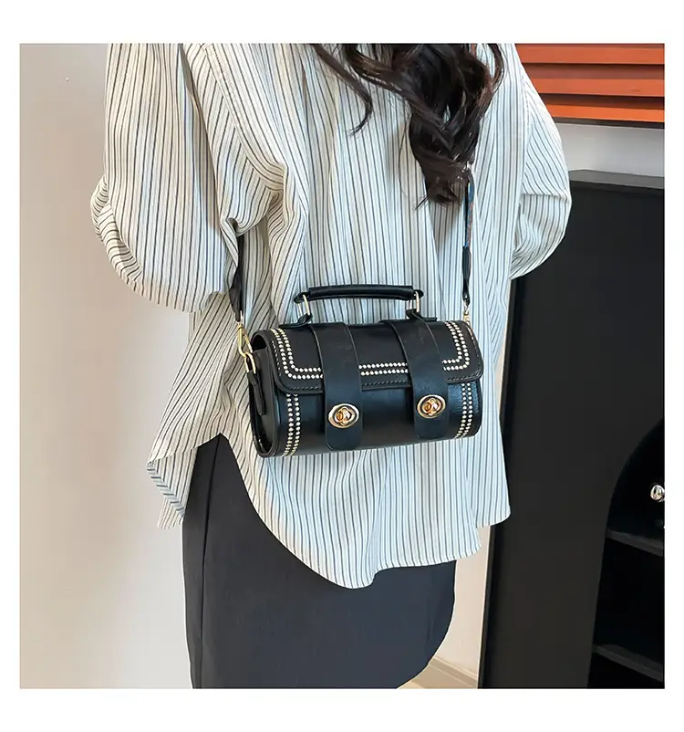 Green Leather Crossbody Bag with Wide Strap — feature 26