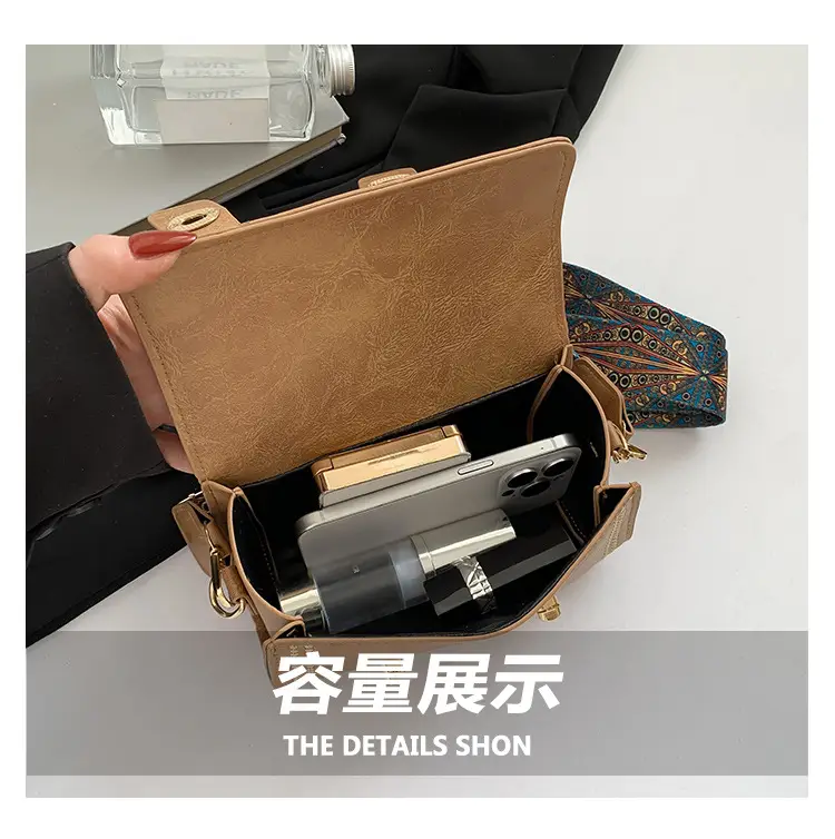 Green Leather Crossbody Bag with Wide Strap — feature 8
