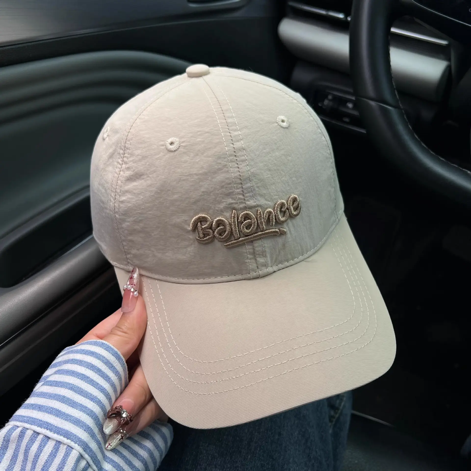 Women Baseball Cap Balance Light Gray Wide Brim