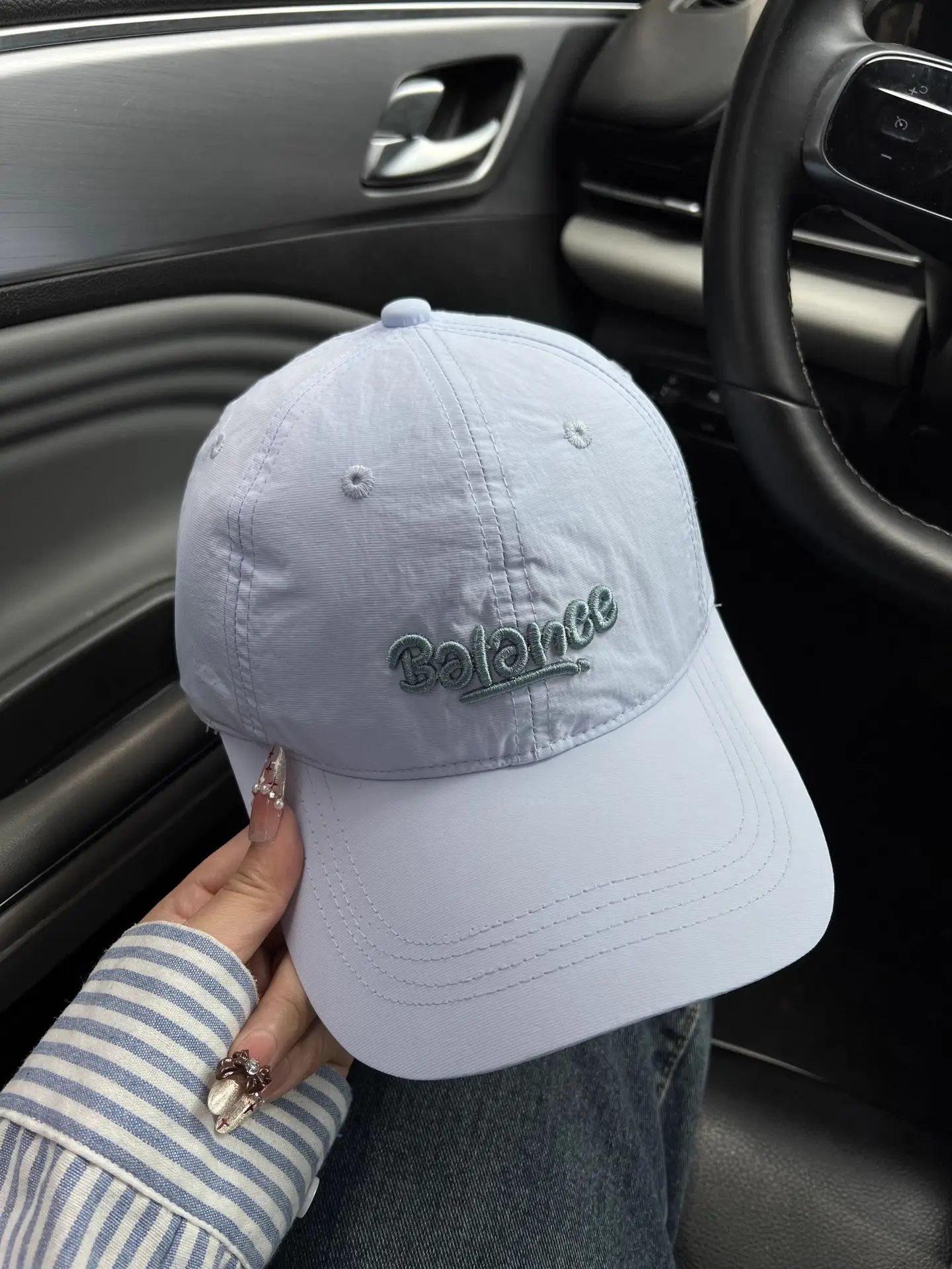 Women Baseball Cap Balance Light Gray Wide Brim — feature 1