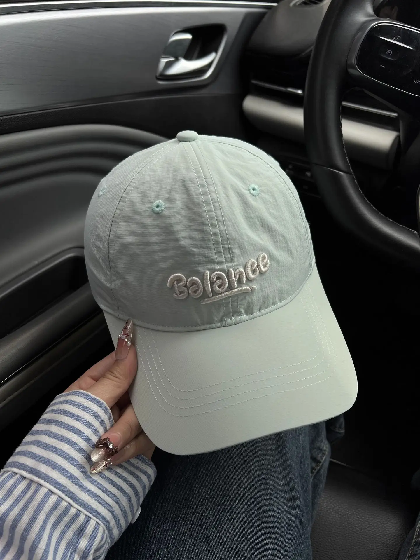 Women Baseball Cap Balance Light Gray Wide Brim