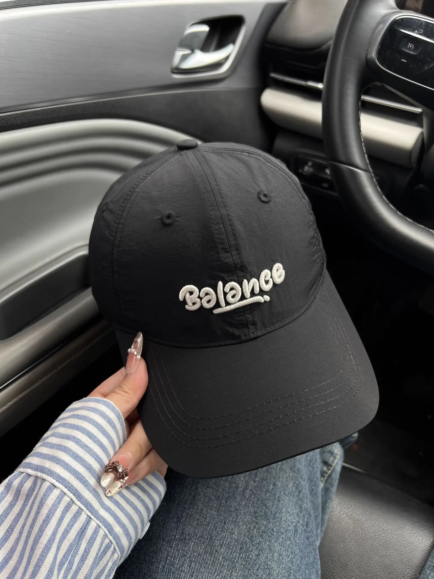 Women Baseball Cap Balance Light Gray Wide Brim