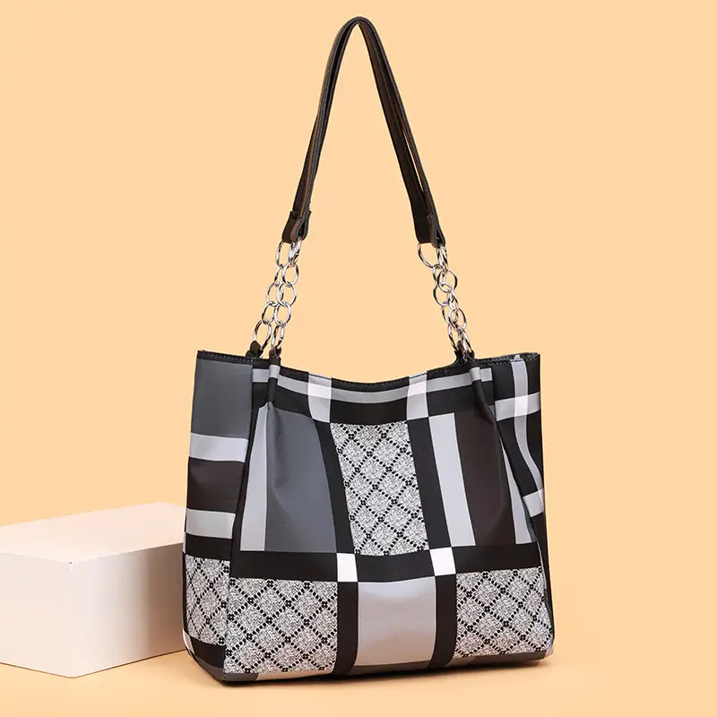 New Foreign Trade Nylon Plaid Large Tote Bag Women - Image 6