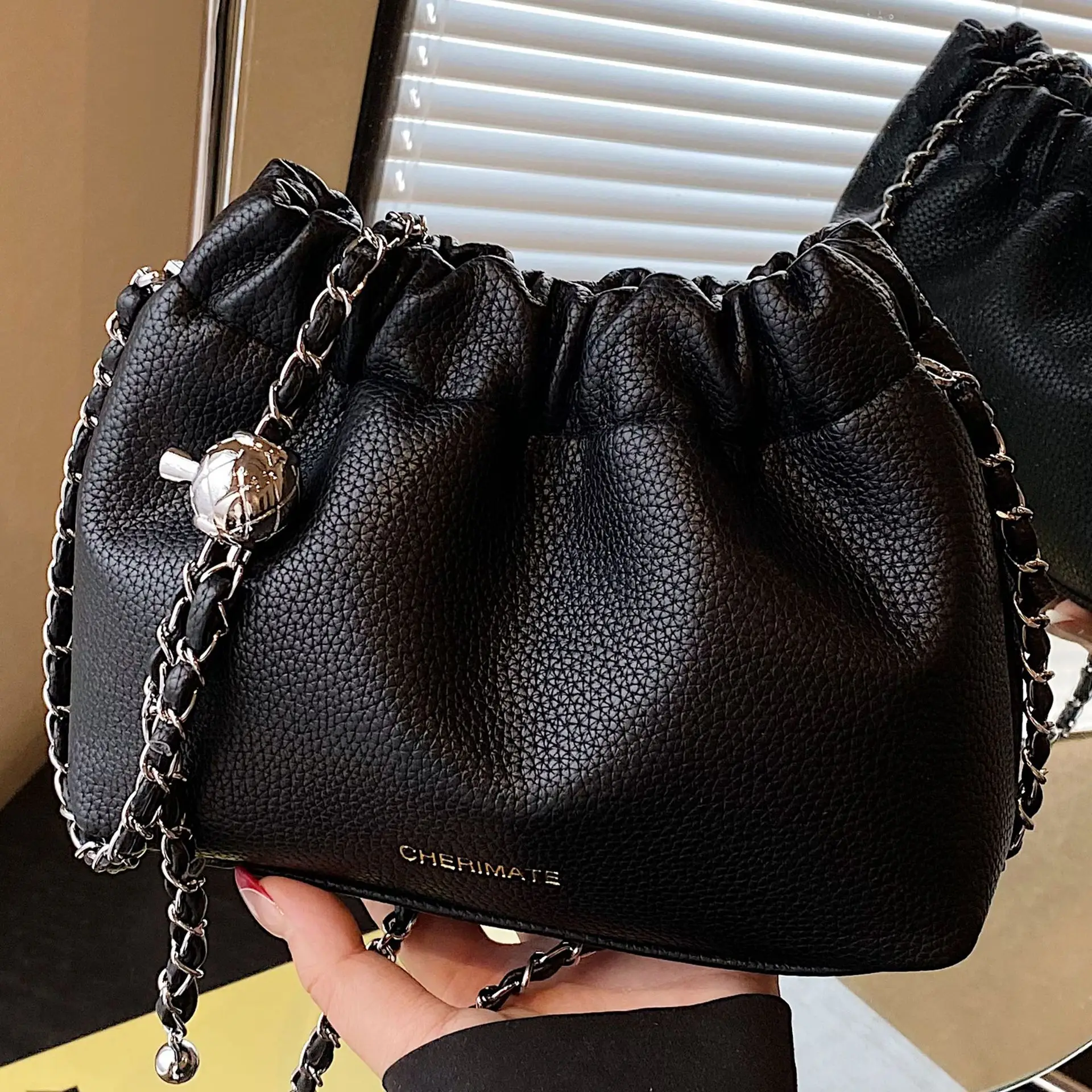 2025 Spring New Lychee Pattern Cloud Chain Women's Shoulder Crossbody Bag - Image 8