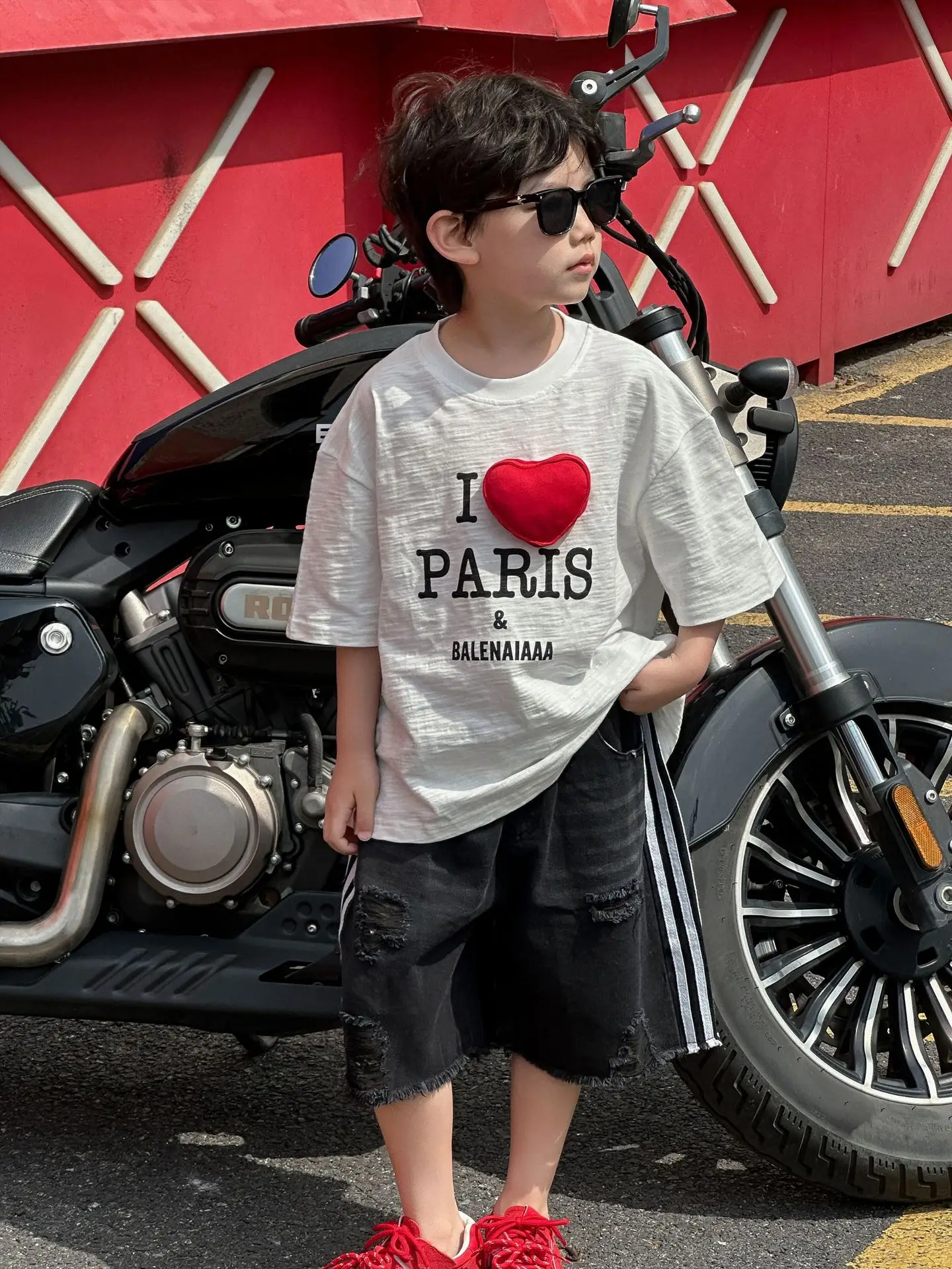 Kids Paris-themed T-Shirt Grey Medium Small