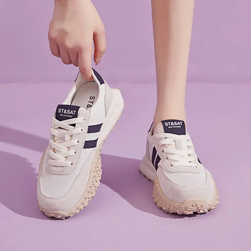 Women's Shoes Wholesale Autumn Fashion Fly-Knit Casual Shoes Low-Top Thin Breathable Lightweight Thick-Soled Height-Increasing Sneakers for Women
