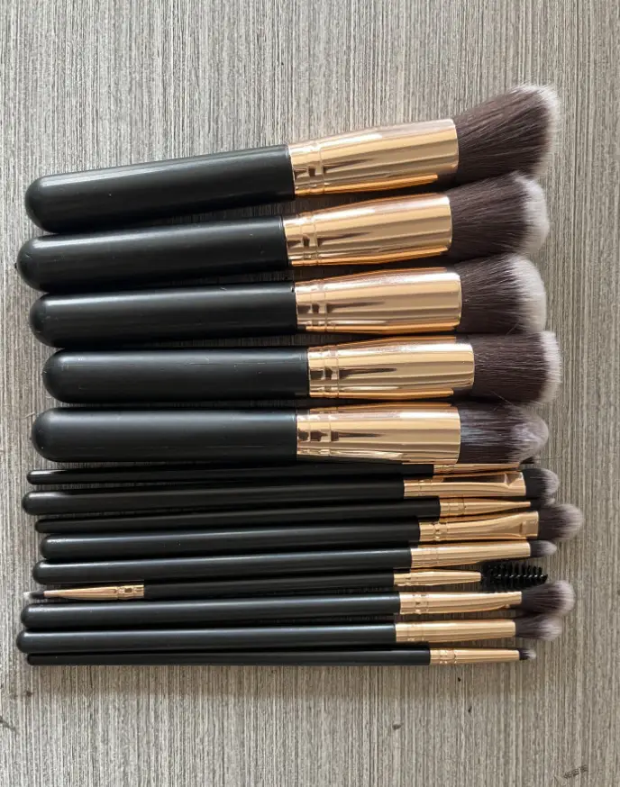 14-Piece Makeup Brush Set with Blush & Highlight Brushes - Image 2