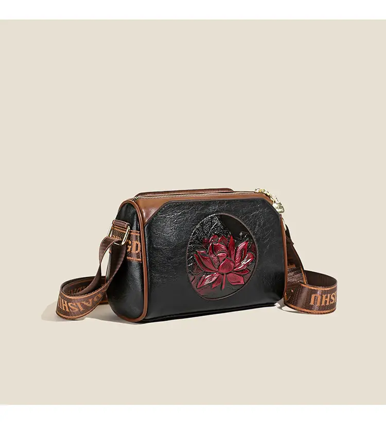 French Retro Embroidered Shoulder Bag for Women — feature 10