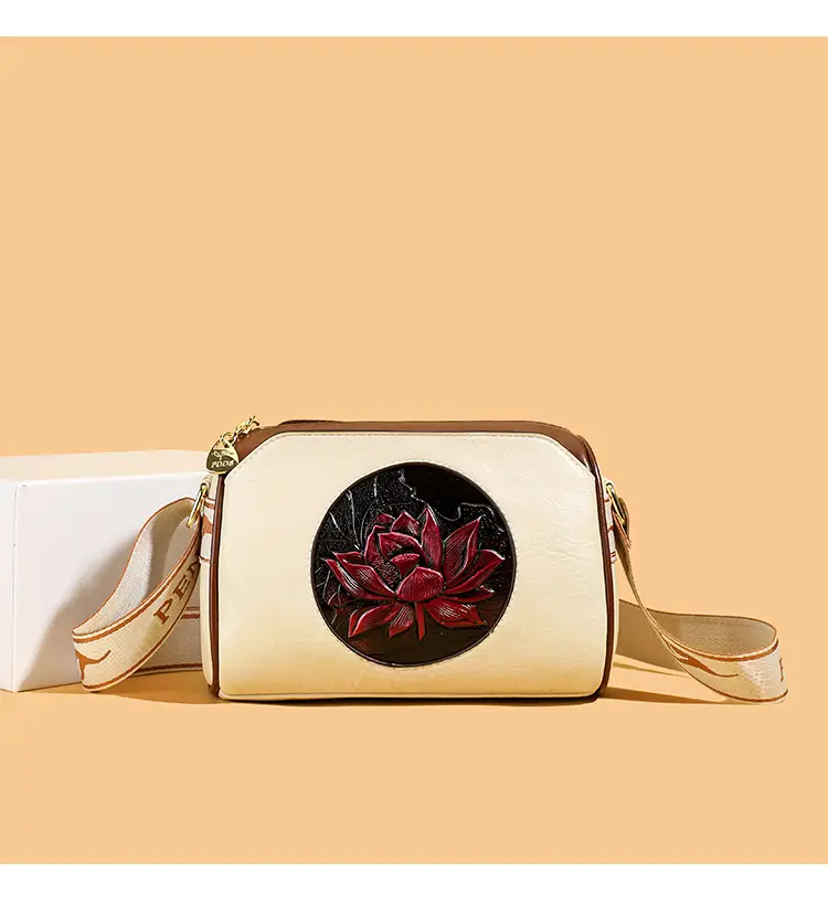 French Retro Embroidered Shoulder Bag for Women — feature 15