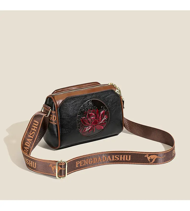 French Retro Embroidered Shoulder Bag for Women — feature 9