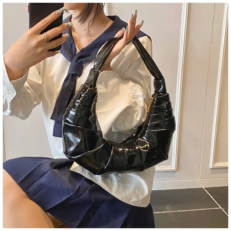 Silver Pleated Shoulder Bag for Women 2025 — feature 37