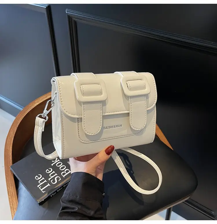 Women's 2025 Cambridge Crossbody Bag Cream Leather — feature 38