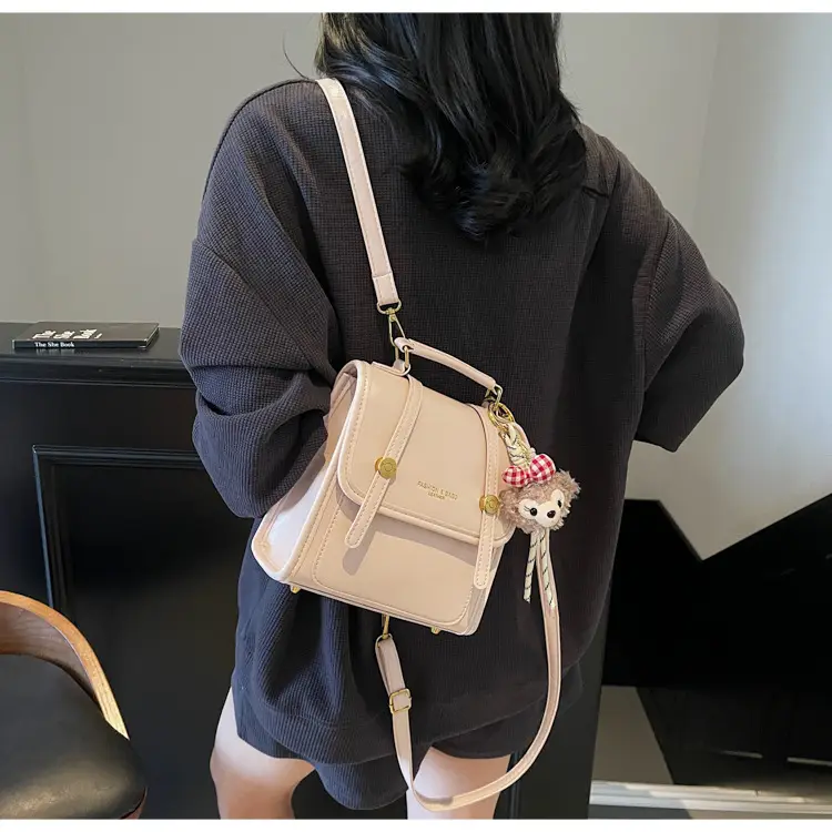 Women's Retro Crossbody Bag Beige Leather 2026 — feature 25
