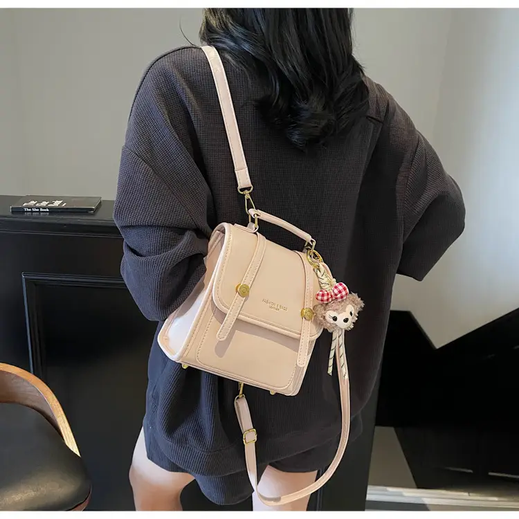 Women's Retro Crossbody Bag Beige Leather 2026 — feature 26