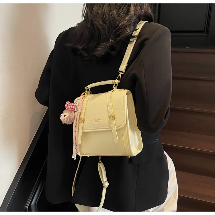 Women's Retro Crossbody Bag Beige Leather 2026 — feature 35