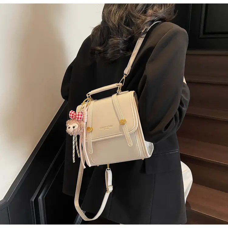 Women's Retro Crossbody Bag Beige Leather 2026 — feature 38