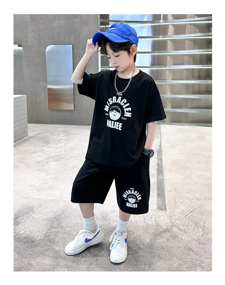2026 Boys Red Graphic Shorts T-Shirt Set — feature 13
