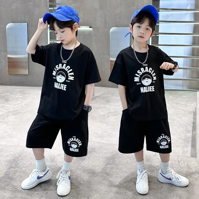 2026 Boys Red Graphic Shorts T-Shirt Set - Image 3