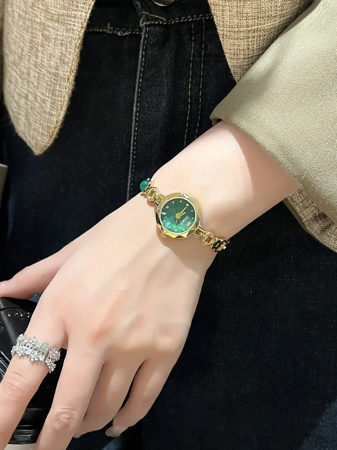 Women's Green Crystal Bracelet Watch with Gold Chain — feature 8