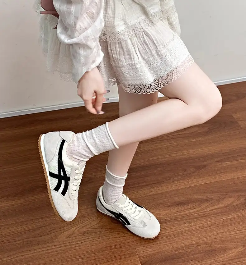 Women White Asics Casual Training Shoes 2025 — feature 12